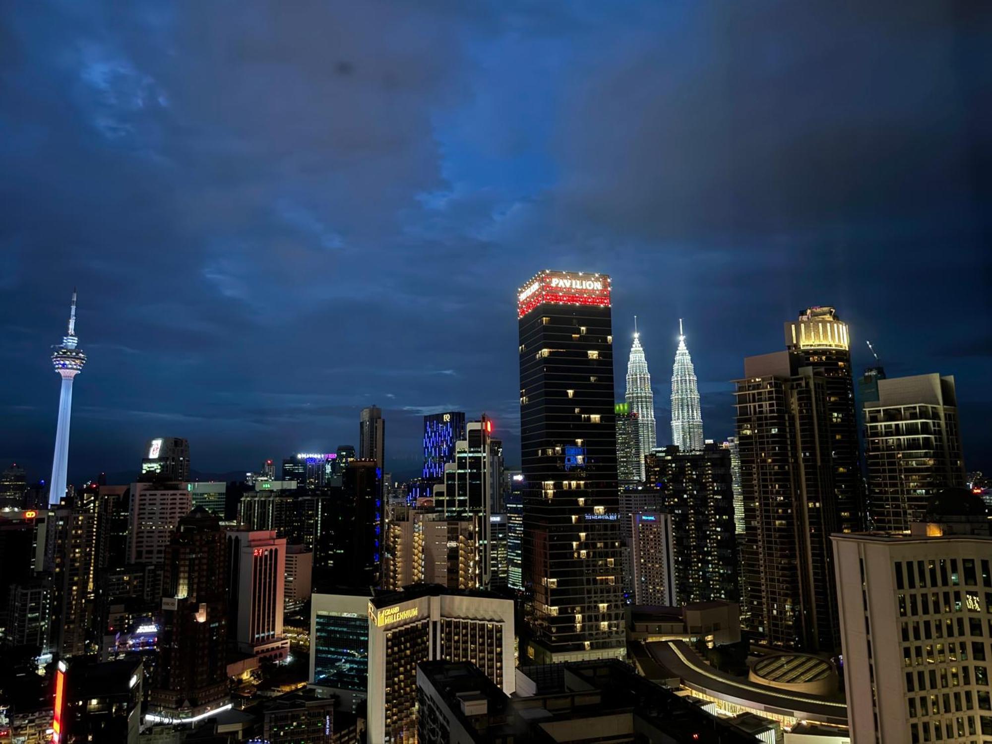 Klcc Suites At Axon By Skypool Kuala Lumpur Exterior photo